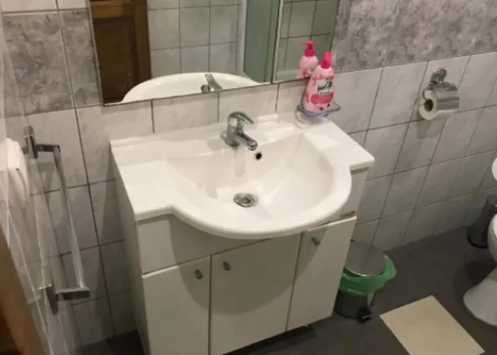 San Antonio-one Bedroom Ground Floor No 3