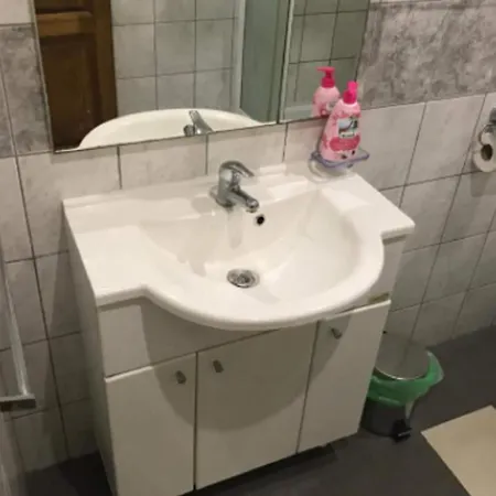 San Antonio-one Bedroom Ground Floor No 3